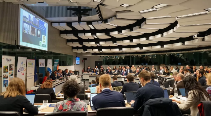 Líderes del sector, representantes políticos y expertos de EuRIC, FEAD, MWE, CEWEP, CMRE, Eurocities y el CESE analizaron las barreras regulatorias, la digitalización y las estrategias para impulsar la sostenibilidad de los residuos en Europa